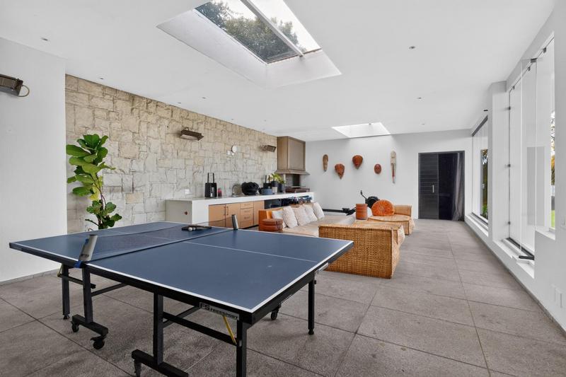 6 Bedroom Property for Sale in Constantia Upper Western Cape